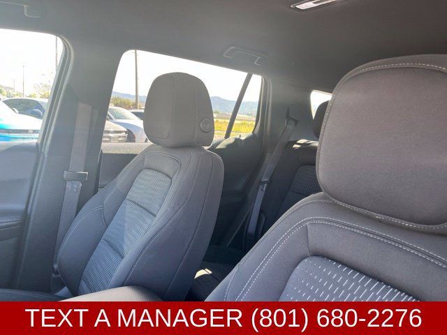 Used 2026 Chevrolet Equinox LT AWD/4WD image 12