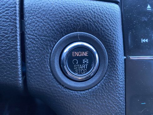 Used 2015 Ford Taurus SHO image 31