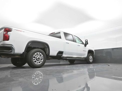 Used 2025 Chevrolet Silverado 2500 LT w/ Convenience Package AWD/4WD image 39