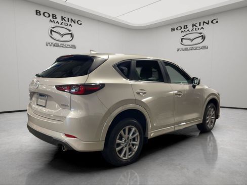 Used 2025 MAZDA CX-5 AWD 2.5 S w/ Preferred Package image 5