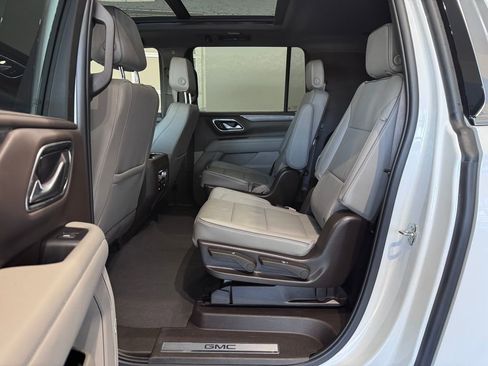 Certified 2022 GMC Yukon XL SLT w/ SLT Premium Package image 13
