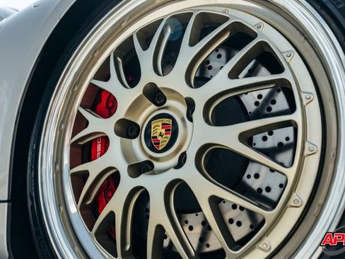 Used 2016 Porsche Cayman GT4 RWD image 3