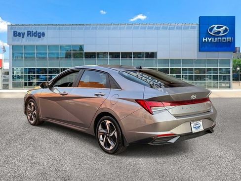 Used 2023 Hyundai Elantra Limited FWD image 7
