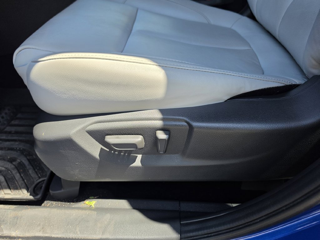 Used 2025 Mitsubishi Eclipse Cross SEL AWD/4WD image 17