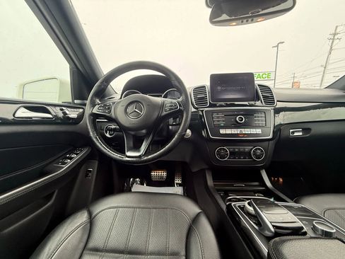Used 2019 Mercedes-Benz GLE 400 4MATIC image 29