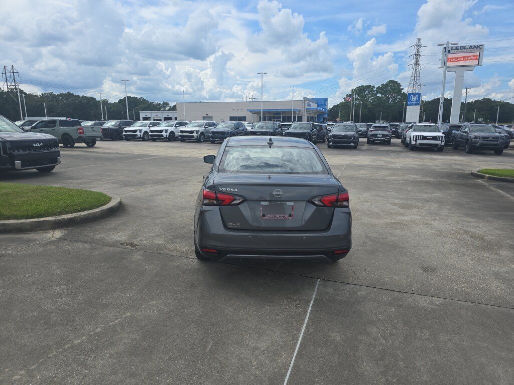 Used 2025 Nissan Versa SV w/ Trunk Package FWD image 5