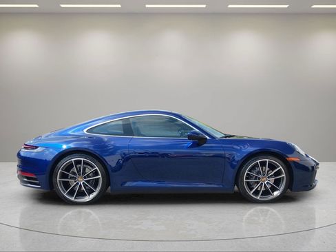 Used 2020 Porsche 911 Carrera RWD image 6