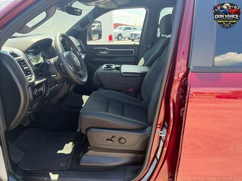 Used 2025 RAM 1500 Big Horn AWD/4WD image 9