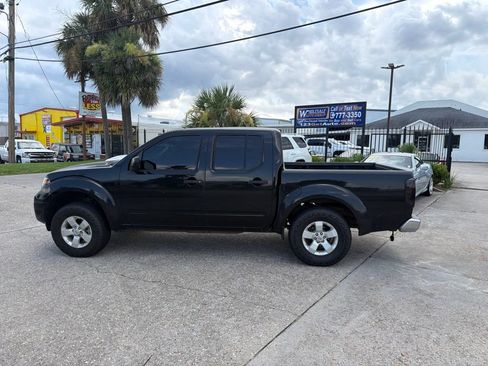 Used 2013 Nissan Frontier SV RWD image 9