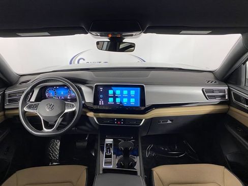 Used 2024 Volkswagen Atlas Cross Sport SE image 14