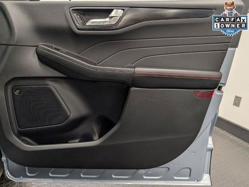 Certified 2022 Ford Escape SEL w/ SEL Stealth AWD Package image 28