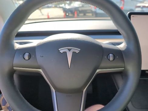 Used 2023 Tesla Model 3 Standard Range image 11