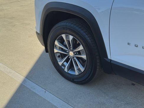 Used 2025 Chevrolet Equinox LT FWD image 26