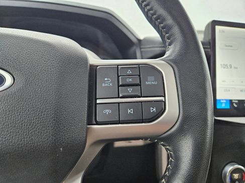 Used 2023 Ford Expedition XLT image 14