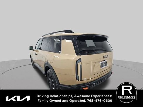 Used 2027 Kia Telluride SX Prestige X-Pro AWD/4WD image 3
