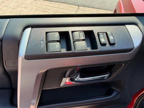 Used 2019 Toyota 4Runner SR5 Premium AWD/4WD image 25
