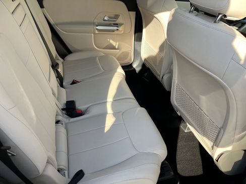 Certified 2025 Mercedes-Benz GLB 250 4MATIC image 19