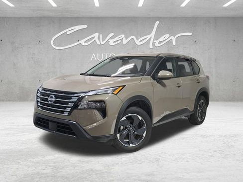 Used 2025 Nissan Rogue SV image 1