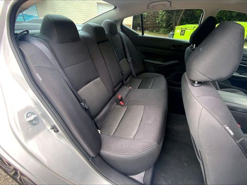 Used 2024 Nissan Altima 2.5 SV AWD/4WD image 24