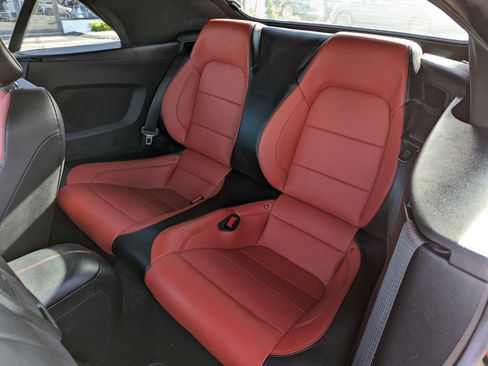 Used 2017 Ford Mustang GT Premium image 37