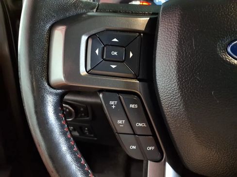 Used 2019 Ford F150 Lariat w/ Equipment Group 502A Luxury AWD/4WD image 30