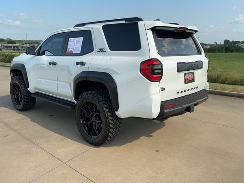 Used 2025 Toyota 4Runner TRD Off-Road Premium image 7