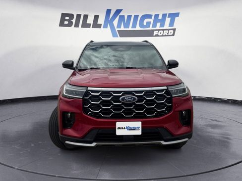 Used 2025 Ford Explorer Platinum w/ Ultimate Package AWD/4WD image 8