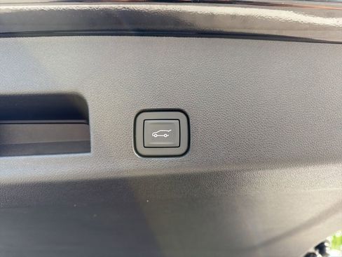 New 2026 Chevrolet Traverse LT FWD image 14