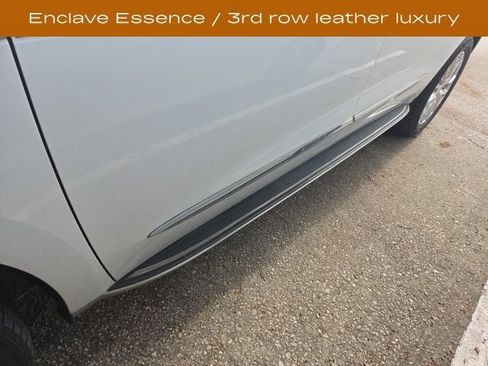 Used 2019 Buick Enclave Essence w/ LPO, Luxury Package FWD image 14