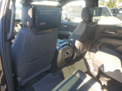 New 2026 GMC Yukon XL AT4 w/ AT4 Premium Plus Package image 9