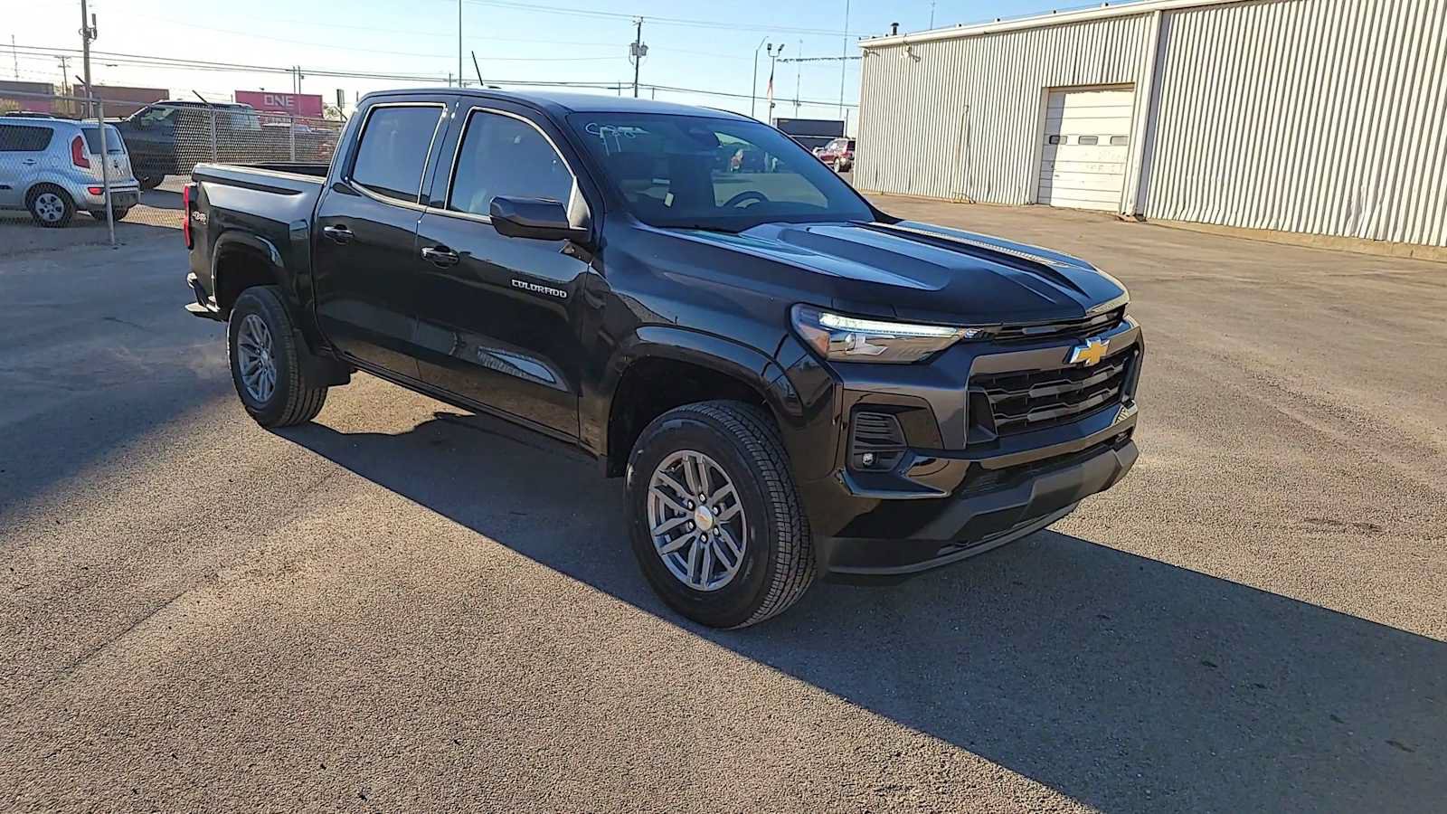 New 2026 Chevrolet Colorado LT w/ LT Convenience Package AWD/4WD image 2