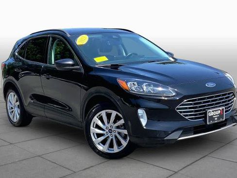 Certified 2022 Ford Escape Titanium w/ Titanium Elite Package AWD/4WD image 3