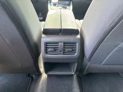 Used 2026 Nissan Rogue S AWD/4WD image 29