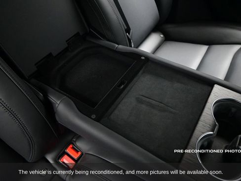 Used 2022 Tesla Model S image 32