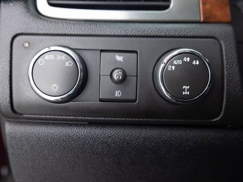 Used 2007 Chevrolet Suburban LT AWD/4WD image 43