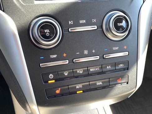 Used 2019 Lincoln MKC Premiere image 26