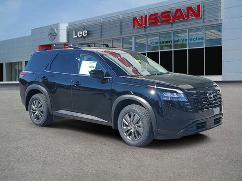 New 2026 Nissan Pathfinder SV image 1