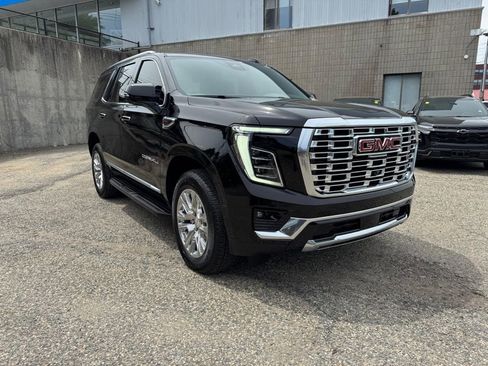 Used 2026 GMC Yukon Denali AWD/4WD image 9