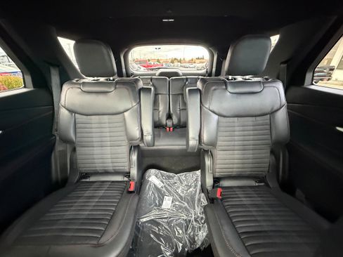 New 2026 Ford Explorer ST-Line w/ ST-Line Street Pack AWD/4WD image 25