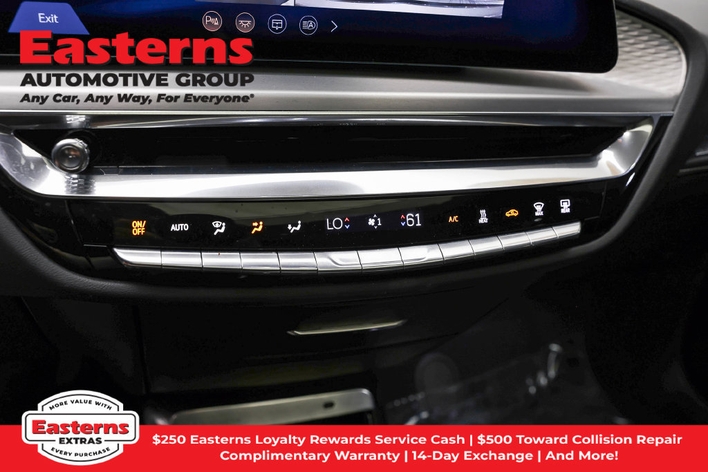 Used 2024 Cadillac Lyriq Luxury AWD/4WD image 22