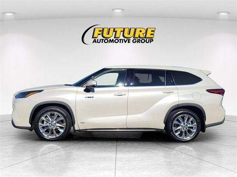 Used 2021 Toyota Highlander Limited image 6