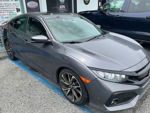 Used 2018 Honda Civic Si image 2