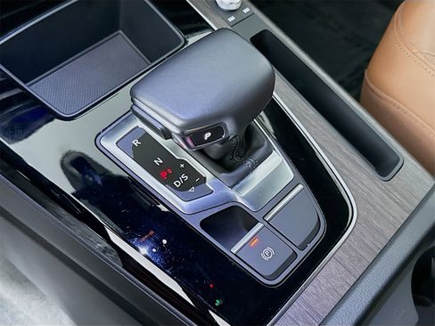 Certified 2023 Audi Q5 2.0T Premium w/ Convenience Package image 16