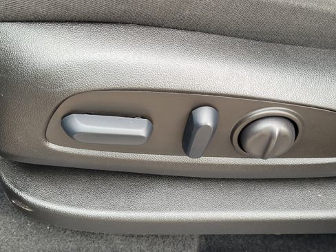 Used 2023 Chevrolet Equinox LT image 13