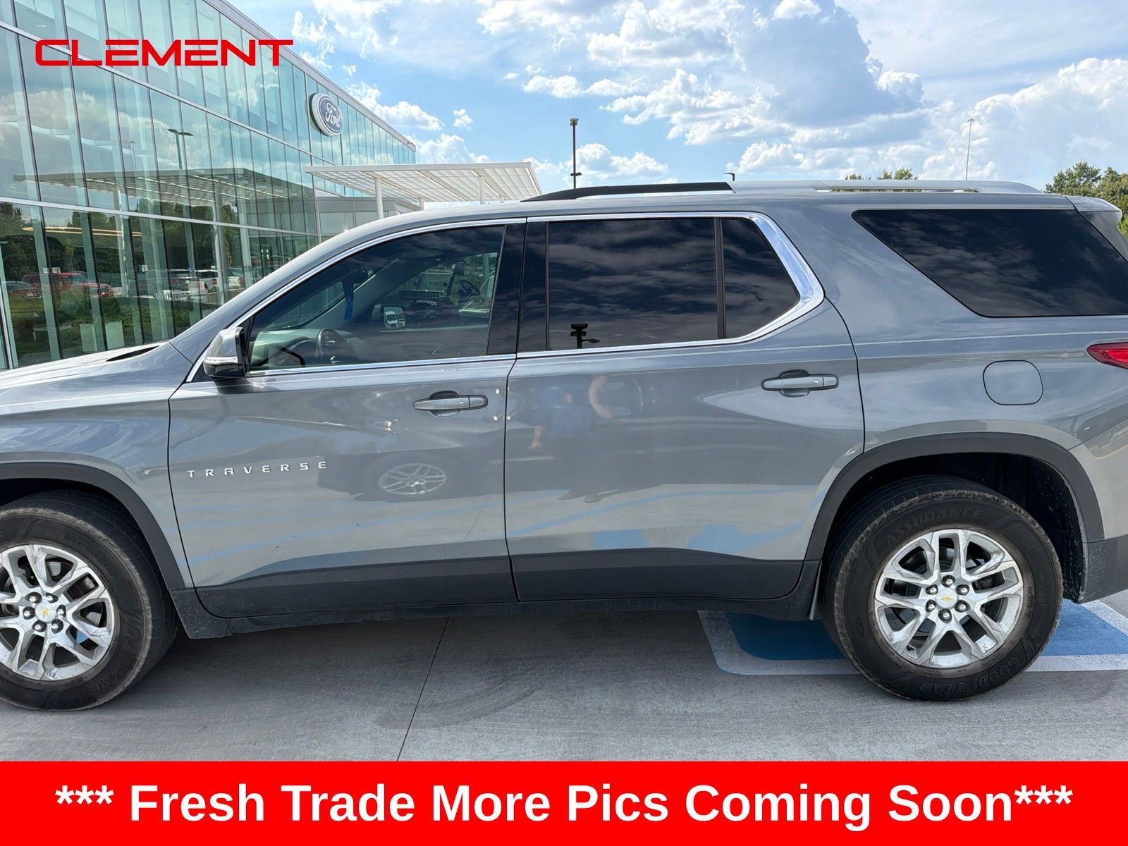 Used 2018 Chevrolet Traverse LT FWD image 5