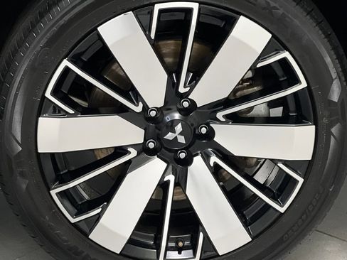 Used 2025 Mitsubishi Outlander SE FWD image 79
