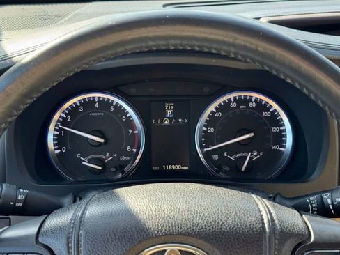 Used 2014 Toyota Highlander Limited Platinum image 9