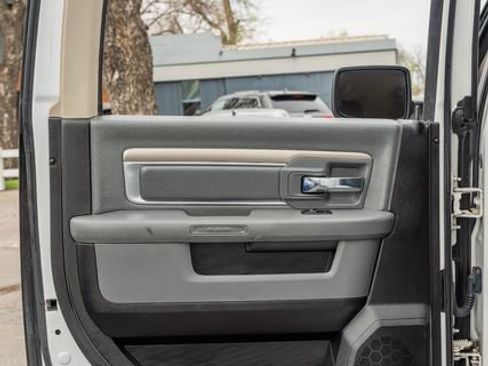 Used 2018 RAM 2500 SLT image 30