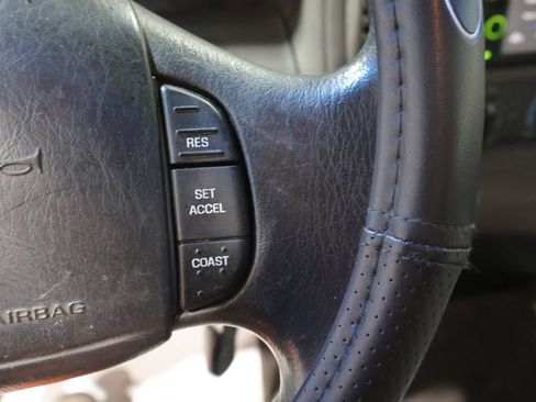Used 1999 Ford F150 XLT RWD image 28