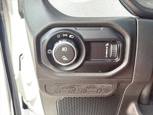 Certified 2025 Jeep Gladiator Sport AWD/4WD image 20